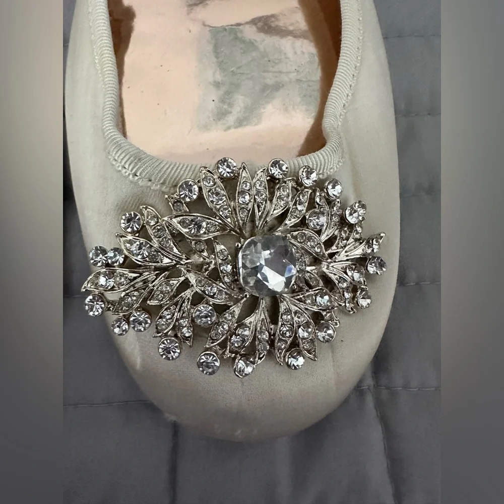 Badgley Mischka Cream Crystal-Embellished Ballet Flats